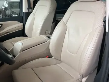 MERCEDES-BENZ V 300 4M EXCLUSIVE Lang Pano Standhz L…