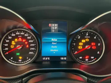 MERCEDES-BENZ V 300 4M EXCLUSIVE Lang Pano Standhz L…