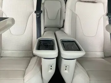 MERCEDES-BENZ V 300 4M EXCLUSIVE Lang Pano Standhz L…