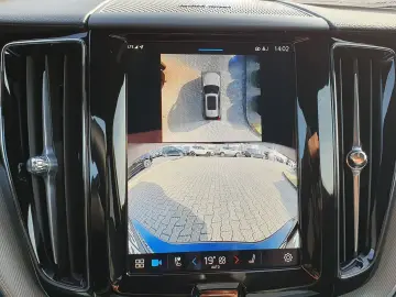 VOLVO XC60 B5 Ultra Black Edition PANO 360CAM HEAD UP
