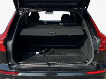 VOLVO XC60 T8 AWD Plug-in Hybrid Plus Black Edition