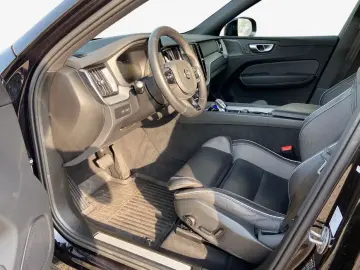 VOLVO XC60 T8 AWD Plug-in Hybrid Plus Black Edition