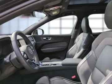 VOLVO XC 60 Plus Black Edition Recharge Plug-In Hybrid