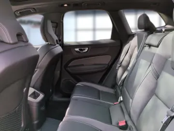 VOLVO XC 60 Plus Black Edition Recharge Plug-In Hybrid
