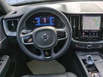 VOLVO XC 60 Plus Black Edition Recharge Plug-In Hybrid