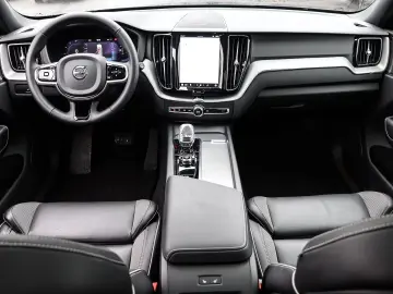 VOLVO XC60 Plus Dark Recharge Plug-In Hybrid AWD T8 Tw
