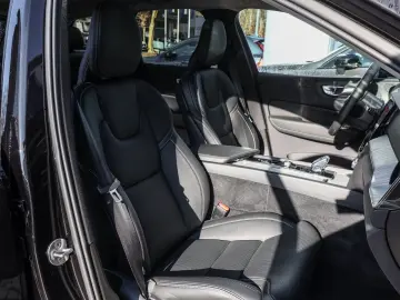 VOLVO XC60 T6 AWD Recharge Plus Dark #AHK Sitzh. PDC R