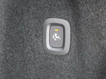 VOLVO XC60 T6 AWD Recharge Plus Dark #AHK Sitzh. PDC R