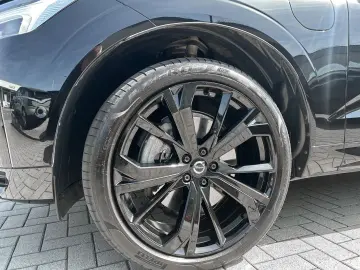 VOLVO XC60 Recharge T8 AWD Ultra Black Edition 21&