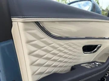 BENTLEY Flying Spur Azure Hybrid V8  NAIM RSE