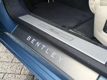 BENTLEY Flying Spur Azure Hybrid V8  NAIM RSE