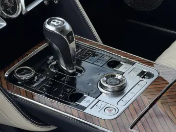 BENTLEY Flying Spur Azure Hybrid V8  NAIM RSE