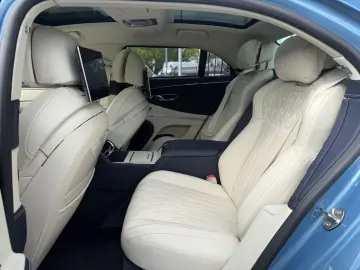 BENTLEY Flying Spur Azure Hybrid V8  NAIM RSE
