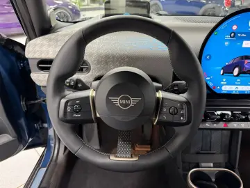 MINI Cooper S Favoured Trim 5-Türer HUD H K LED 360