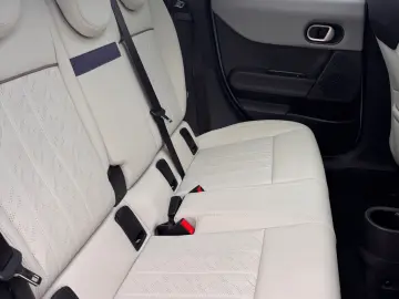 MINI Cooper S Favoured Trim 5-Türer Head-Up DAB LED