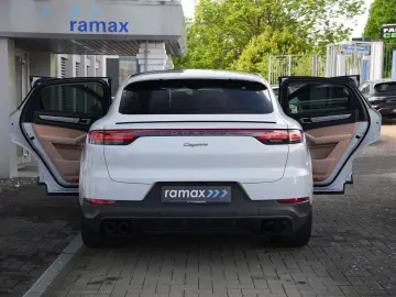 PORSCHE E-Hybrid CoupéPLATINUM-INNO-PANO-HUD-LEDER BEIGE