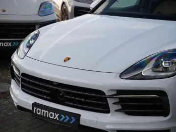 PORSCHE E-Hybrid CoupéPLATINUM-INNO-PANO-HUD-LEDER BEIGE