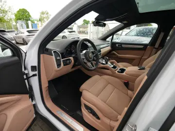 PORSCHE E-Hybrid CoupéPLATINUM-INNO-PANO-HUD-LEDER BEIGE