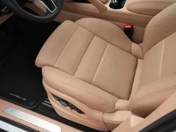 PORSCHE E-Hybrid CoupéPLATINUM-INNO-PANO-HUD-LEDER BEIGE