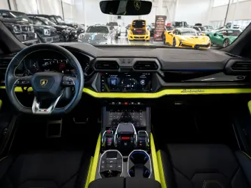 LAMBORGHINI Urus 4.0 V8 PHEV SE