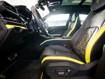 LAMBORGHINI Urus 4.0 V8 PHEV SE