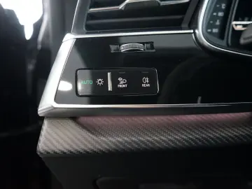 AUDI RSQ8 4.0 TFSI quattro PANO 360 KAMERA TOTWINKEL