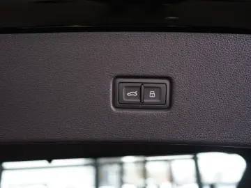 AUDI RSQ8 4.0 TFSI quattro PANO 360 KAMERA TOTWINKEL