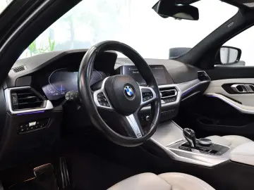 Stoc BMW 330E M pack HeadUp Laser 360gr Camera