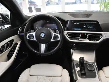 Stoc BMW 330E M pack HeadUp Laser 360gr Camera