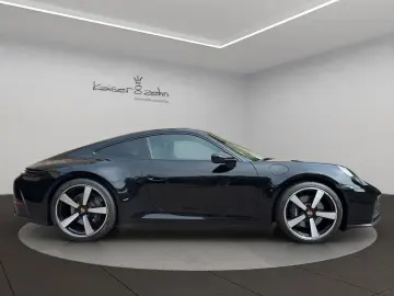 PORSCHE 911 992.2 Carrera PanoDach SportAGA Sport-Chrono