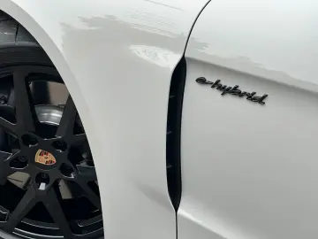 PORSCHE Panamera 4 E-Hybrid BOSE PANO Soft-Close