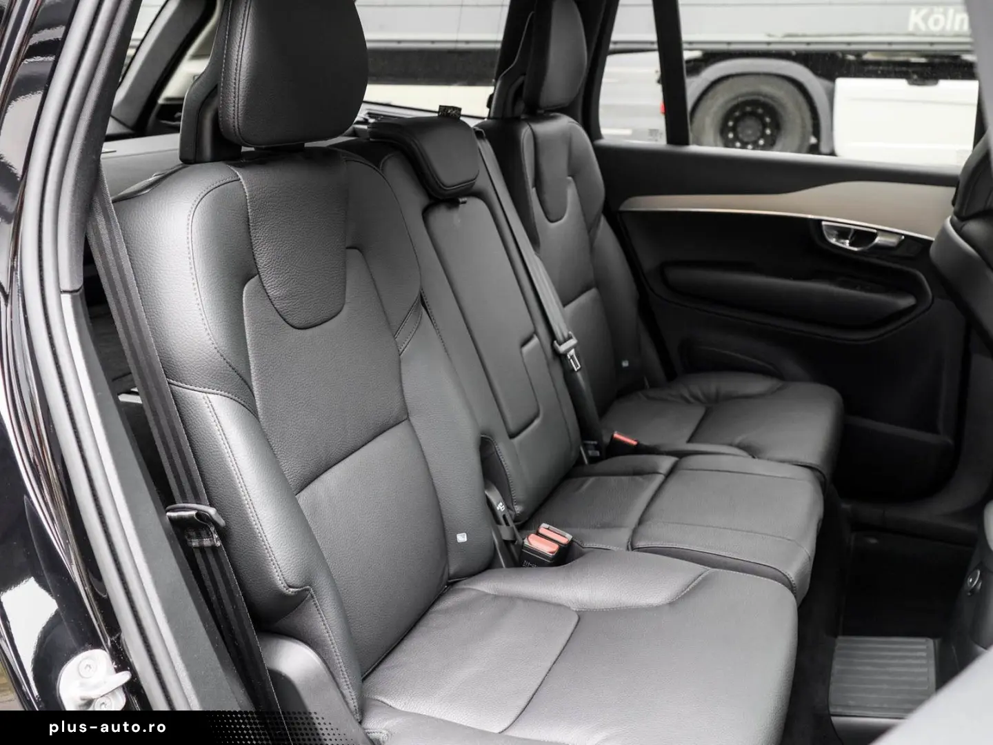 VOLVO XC90 T8 AWD Core NP 87.670 - AHK 20'LMF HK