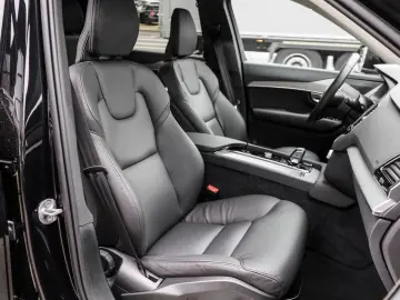 VOLVO XC90 T8 AWD Core NP 87.670 - AHK 20'LMF HK