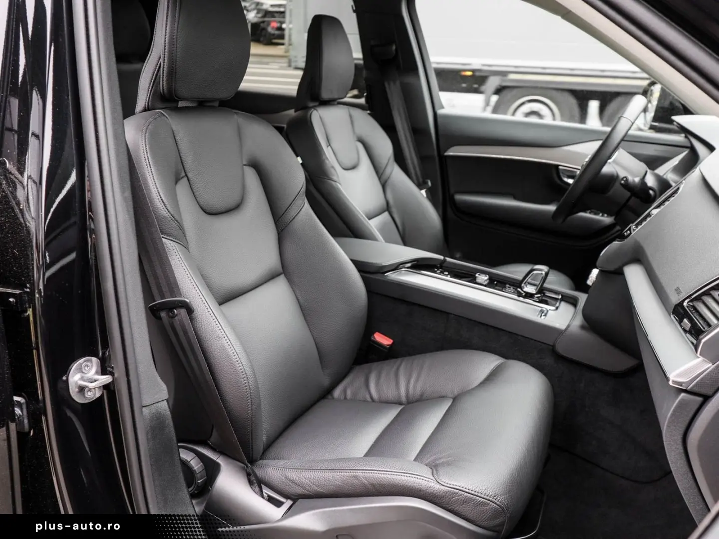 VOLVO XC90 T8 AWD Core NP 87.670 - AHK 20'LMF HK