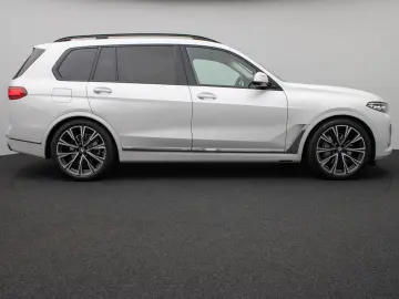 BMW X7 xD40d  Panorama Kamera HUD DAB H K SoftCl AHK