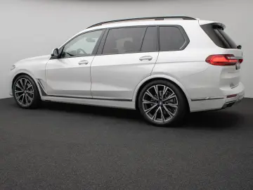 BMW X7 xD40d  Panorama Kamera HUD DAB H K SoftCl AHK