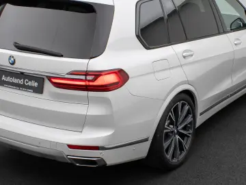 BMW X7 xD40d  Panorama Kamera HUD DAB H K SoftCl AHK