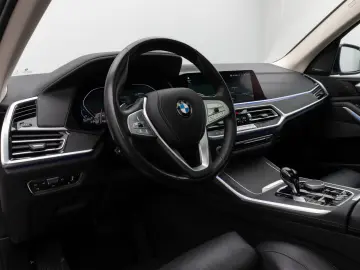 BMW X7 xD40d  Panorama Kamera HUD DAB H K SoftCl AHK