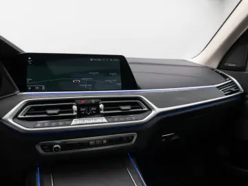 BMW X7 xD40d  Panorama Kamera HUD DAB H K SoftCl AHK