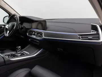 BMW X7 xD40d  Panorama Kamera HUD DAB H K SoftCl AHK
