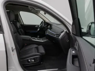 BMW X7 xD40d  Panorama Kamera HUD DAB H K SoftCl AHK