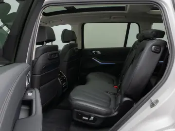 BMW X7 xD40d  Panorama Kamera HUD DAB H K SoftCl AHK