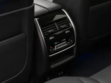 BMW X7 xD40d  Panorama Kamera HUD DAB H K SoftCl AHK