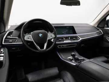 BMW X7 xD40d  Panorama Kamera HUD DAB H K SoftCl AHK
