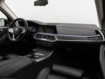 BMW X7 xD40d  Panorama Kamera HUD DAB H K SoftCl AHK