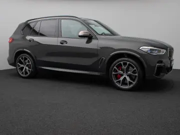 BMW X5 M50i Panorama 360 Laser HUD DAB B&W Massage