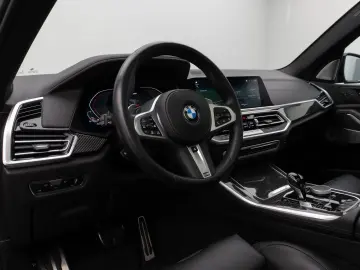 BMW X5 M50i Panorama 360 Laser HUD DAB B&W Massage