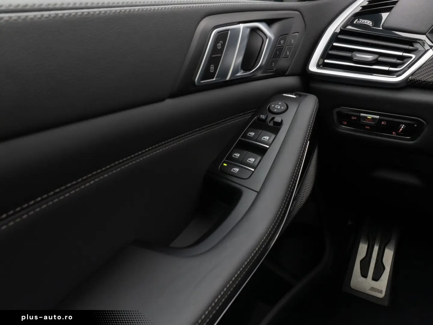 BMW X5 M50i Panorama 360 Laser HUD DAB B&W Massage