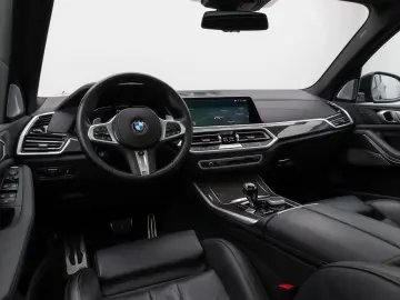 BMW X5 M50i Panorama 360 Laser HUD DAB B&W Massage