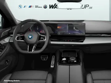 BMW 550e xDrive M SPORT LC PROF ICONIC GLOW B&W   KO